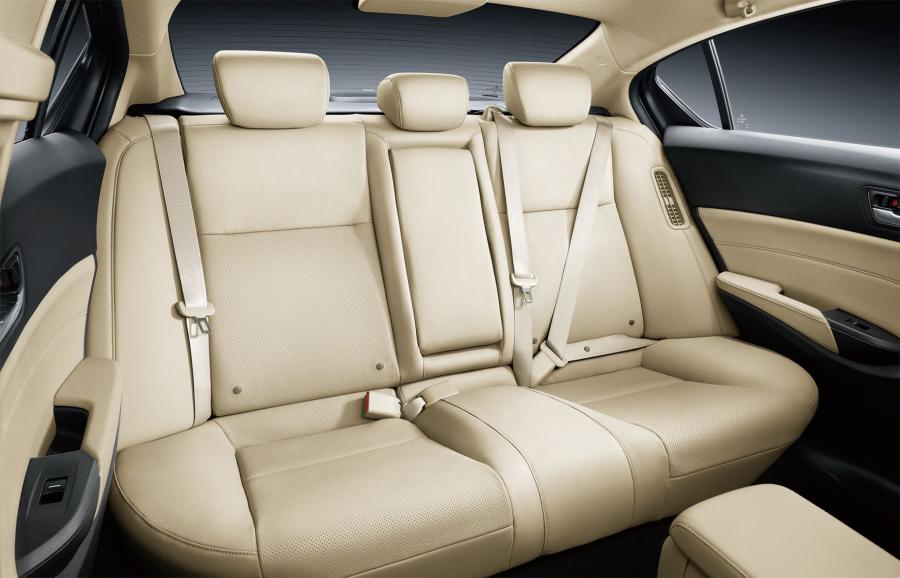 Интерьер Acura ILX Hybrid (DE) 2012 года  (CN) (фото 9 из 10)